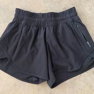 EUC Lululemon Tracker Shorts - Size 4